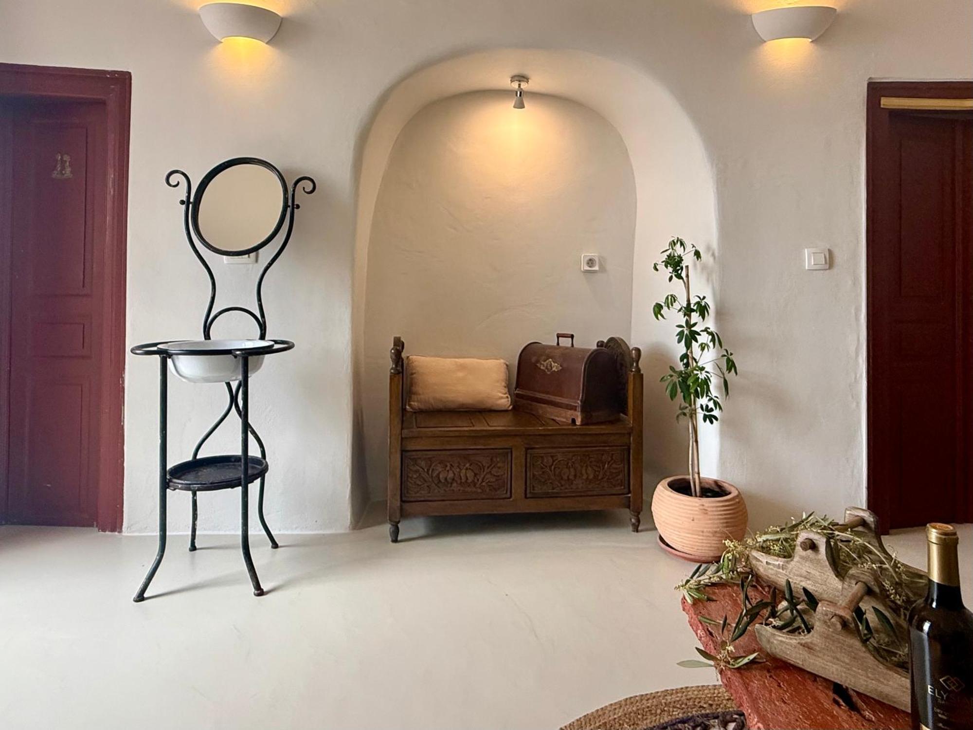Elysian Elia Heritage Guest house Oia (Santorini)